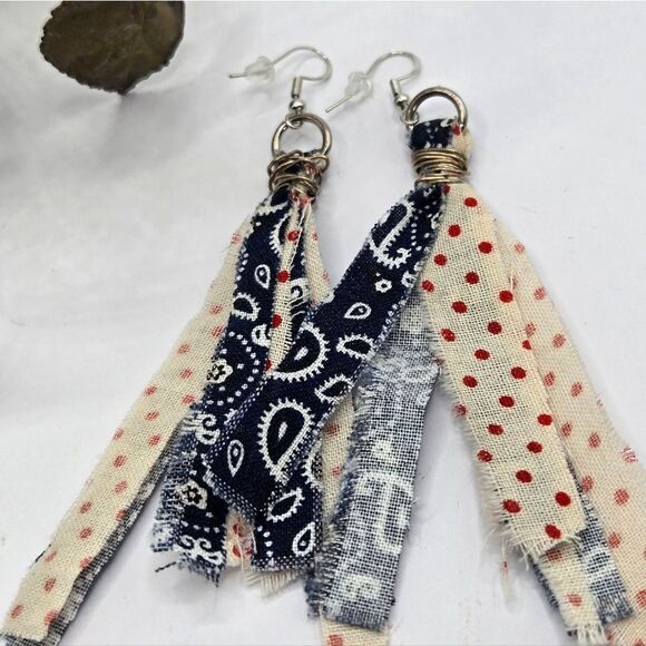 "5/$25" Frayed Rag Wire Wrapped Handmade Patriotic Dangle Earrings 925 Ear Wires - Picture 4 of 9